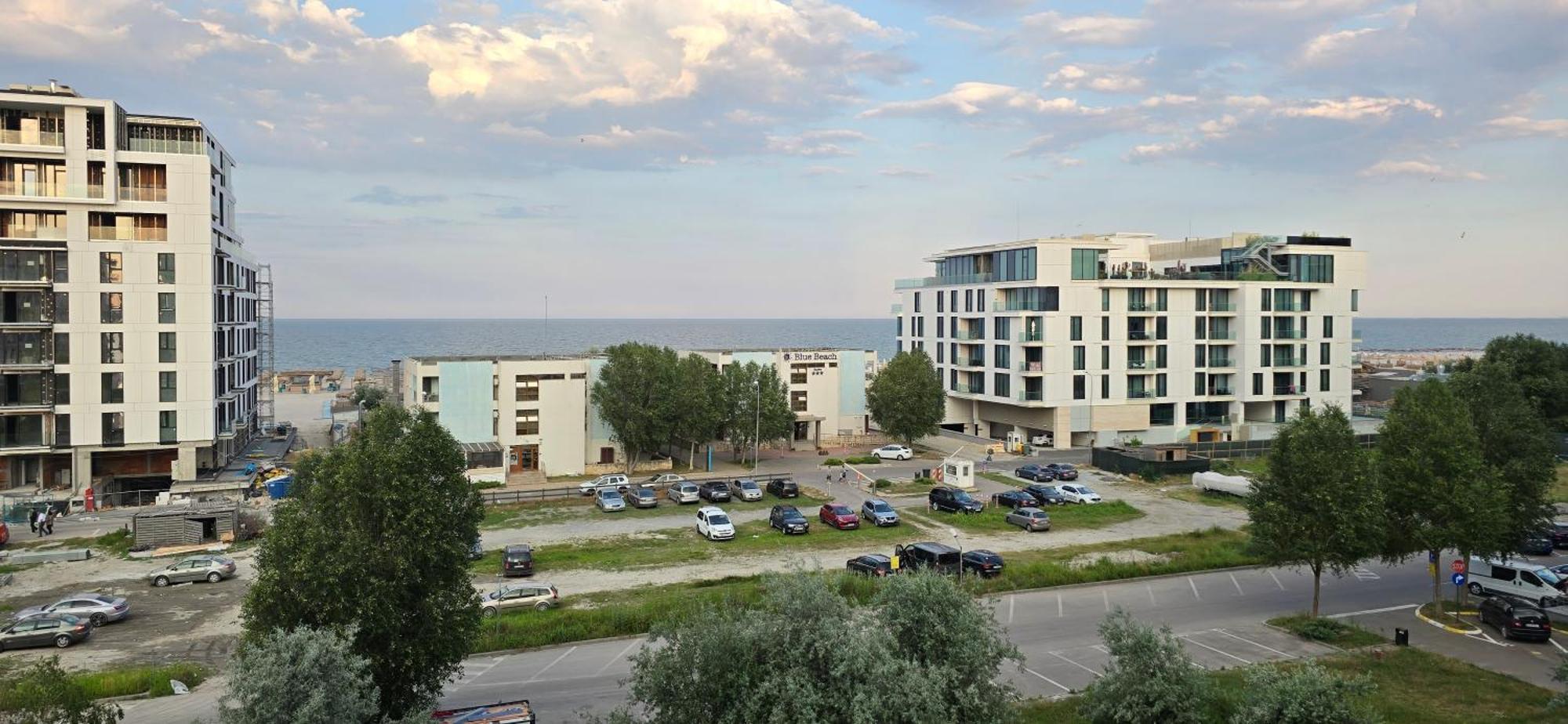 Apartment Summerland Mamaia Exterior photo